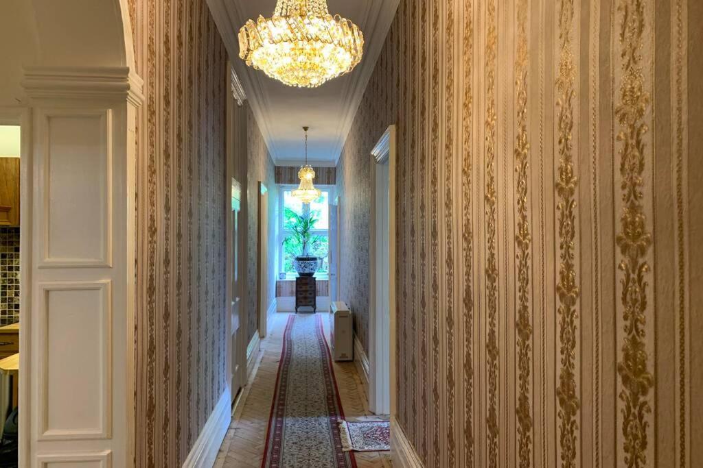 Luxurious Apartment In Historic Mansion - Sleeps 7 Ladock Kültér fotó